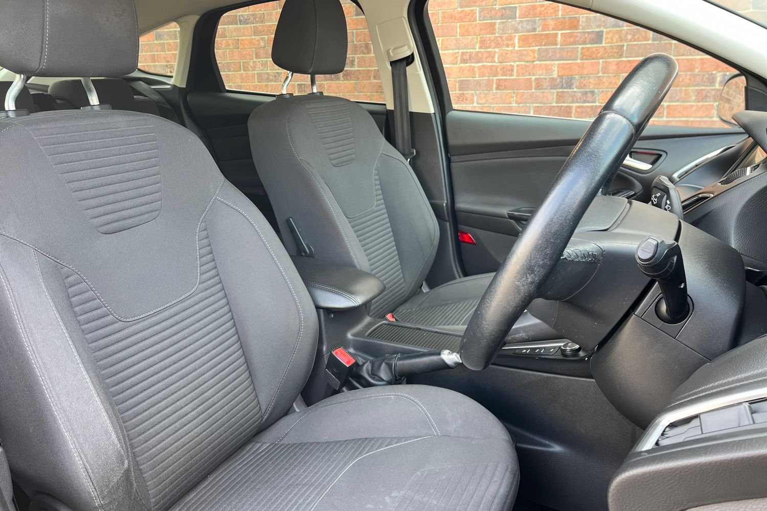 Ford Focus Photo 16