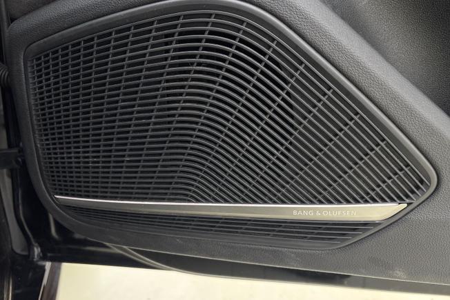AUDI A4 Photo 31