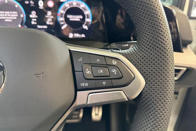 VOLKSWAGEN Golf Photo 17