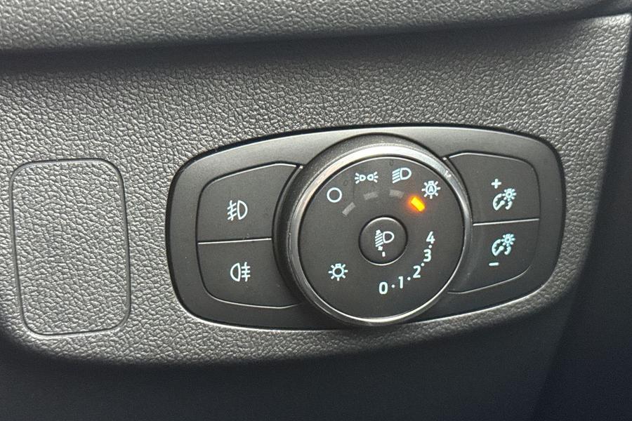 Ford FOCUS Photo autoimg-ee93b78f37f676f7fd59723b7cdf6905ae13fb6d.jpg