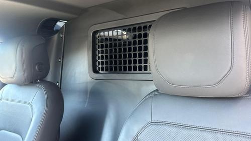 Land Rover Defender Photo autoimg-ee9857c8c960374bef75a1ed1c9032c5cd98dee1.jpg