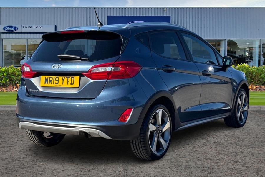 Ford FIESTA Photo autoimg-ee99eeb95a89fad1538f68141760c41eb331b026.jpg