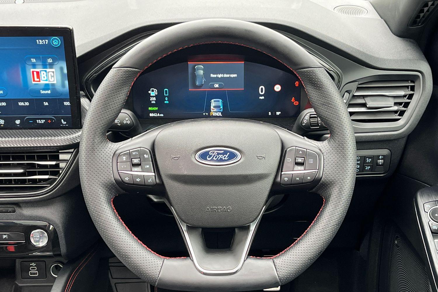 Ford KUGA Photo 11
