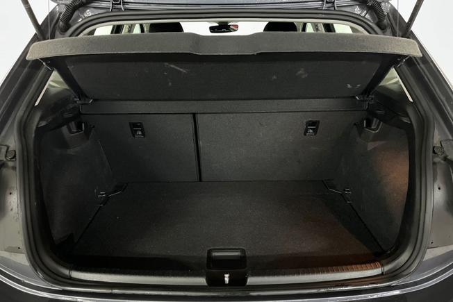 VOLKSWAGEN Polo Photo 12