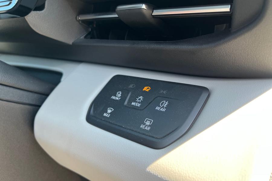 Ford Explorer Photo autoimg-eea321f90cda3ba33abe0010823b1600ac0dc303.jpg