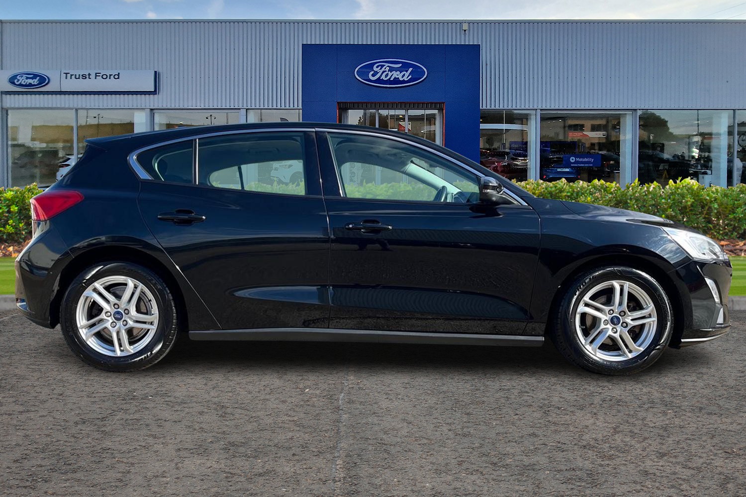 Ford Focus Photo 2