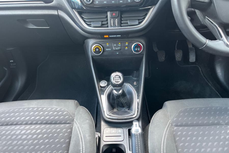 Ford FIESTA Photo autoimg-eea71ca98c9b4635b961a23854785e267ecca3be.jpg