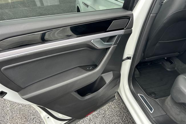 VOLKSWAGEN Touareg Photo 36