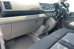 VOLKSWAGEN Crafter Photo 2