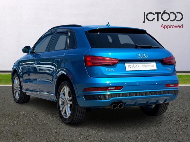 AUDI Q3 Photo 3