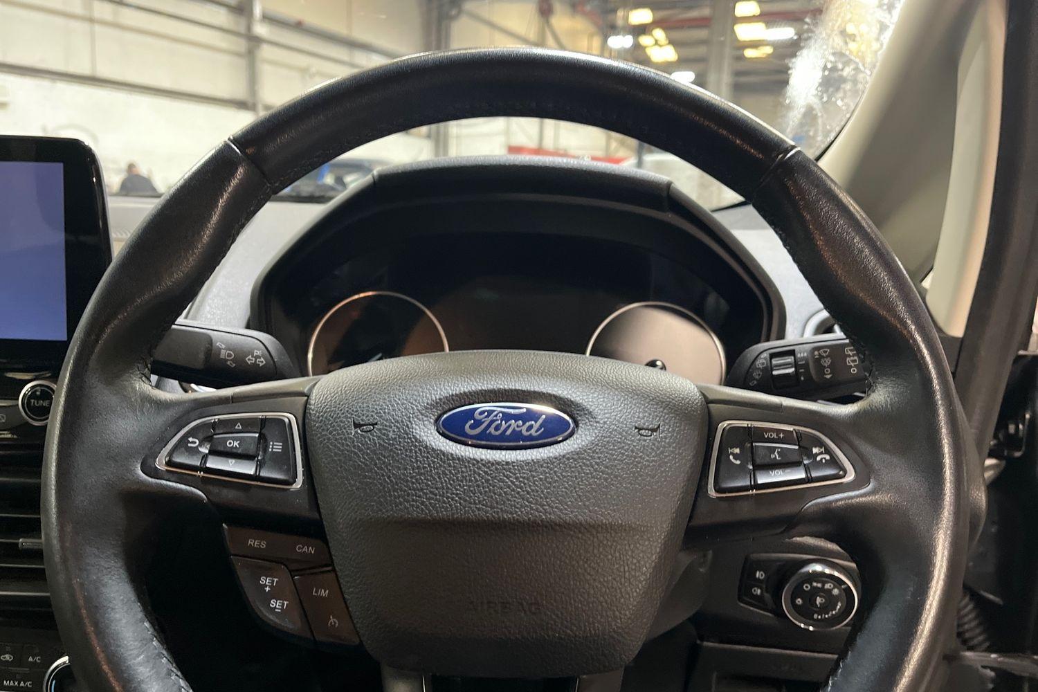 Ford ECOSPORT Photo 11