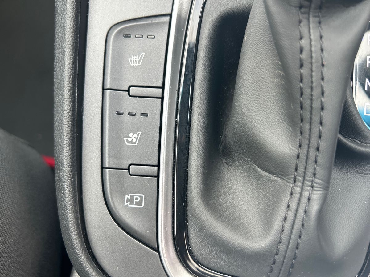 Hyundai KONA Photo 21