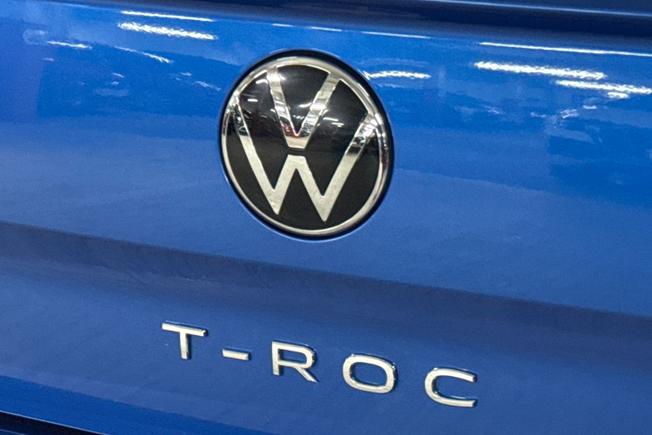 Volkswagen T-Roc Photo 27