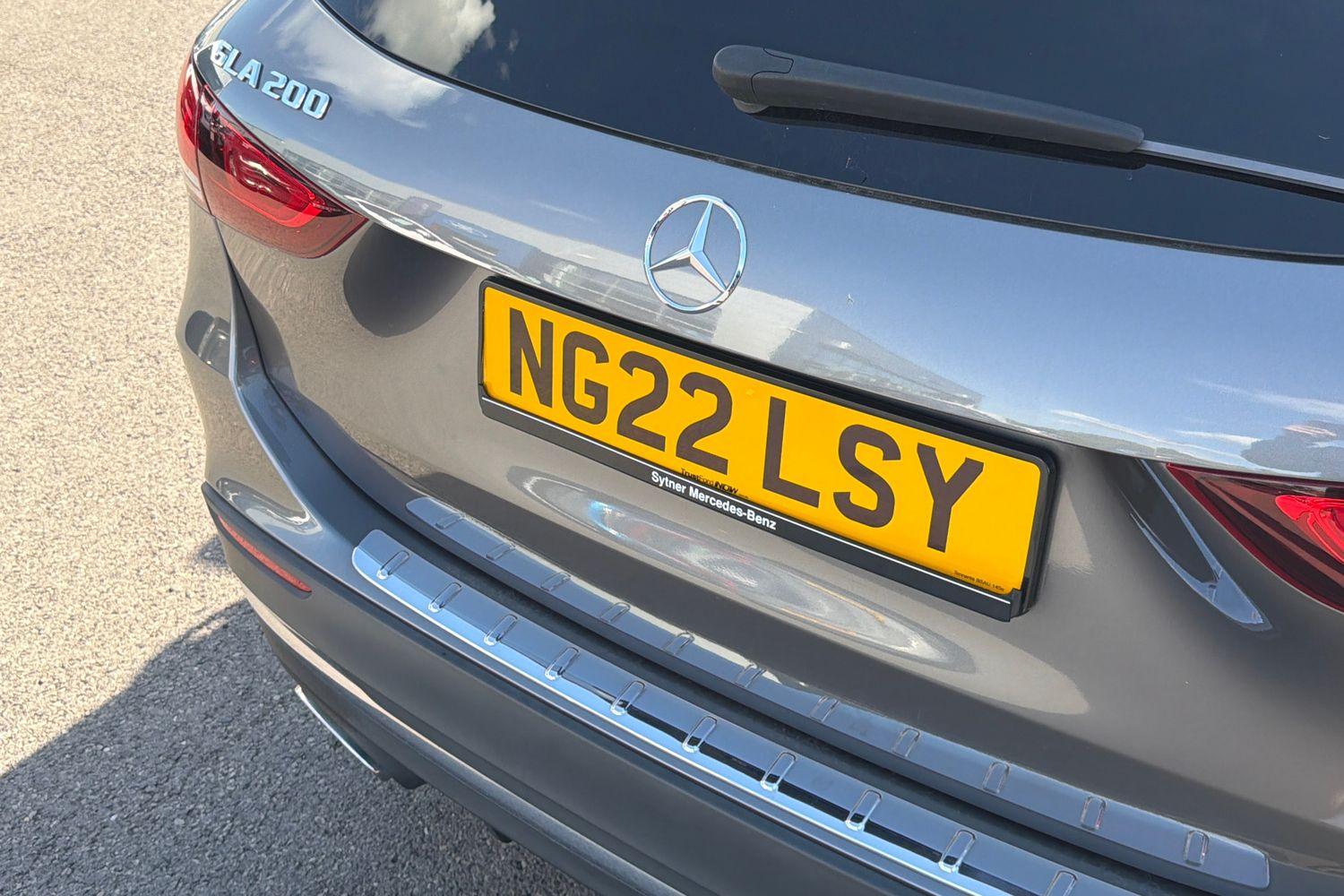 Mercedes-Benz GLA Photo 35