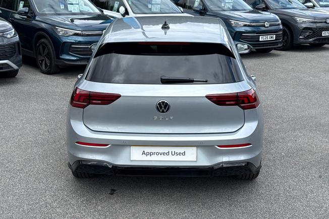 VOLKSWAGEN Golf Photo 29