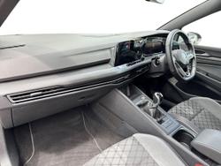VOLKSWAGEN Golf Photo 2