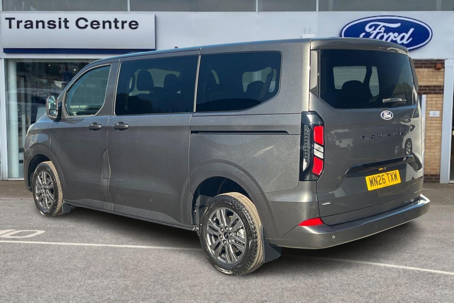 Ford TOURNEO CUSTOM Photo 1