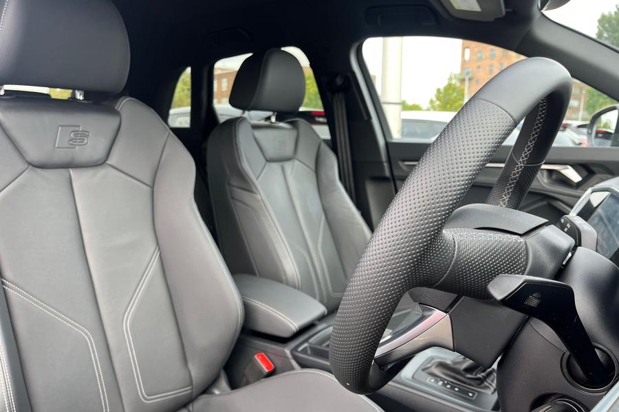 Audi Q3 Photo autoimg-eeb253b1db31b315b1f04c42ab53532057fca6b4.jpg