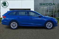 ŠKODA Octavia Photo 4