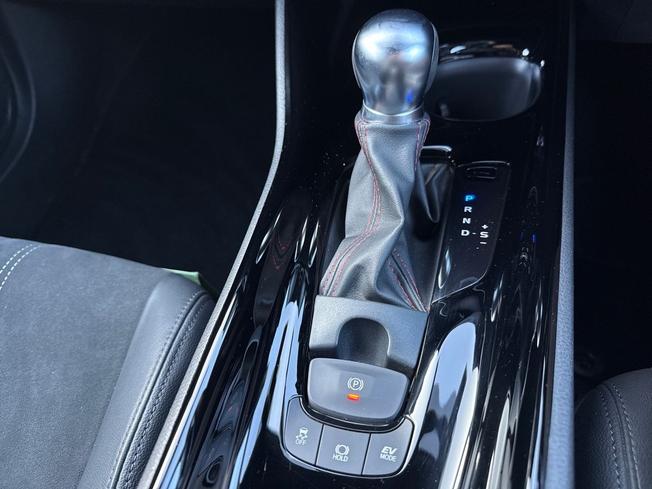 TOYOTA C-Hr Photo 36