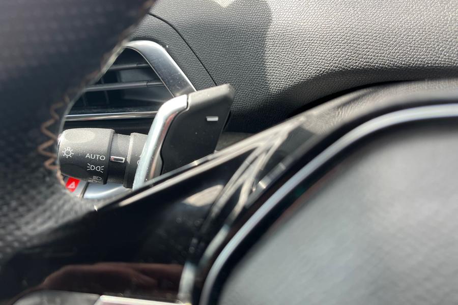Peugeot 5008 Photo autoimg-eeb8984d67a2a03e97994cf8fefc233f62e1297a.jpg