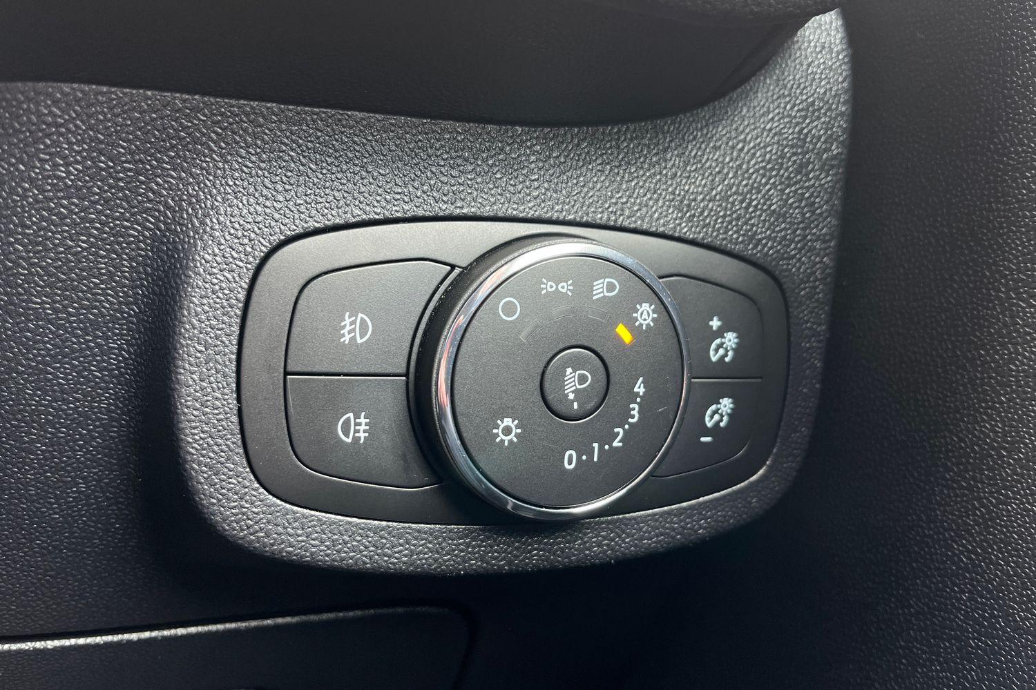 Ford Fiesta Photo 36