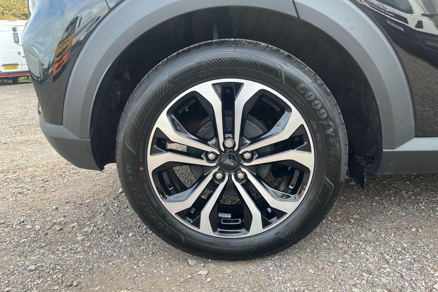 Ford PUMA Photo 23