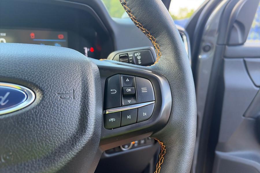 Ford RANGER Photo autoimg-eec0f0bacb80f2a853f736c95934633762a6a2ca.jpg