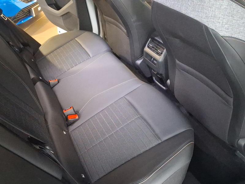 Used Peugeot 3008 BG74VCU 35