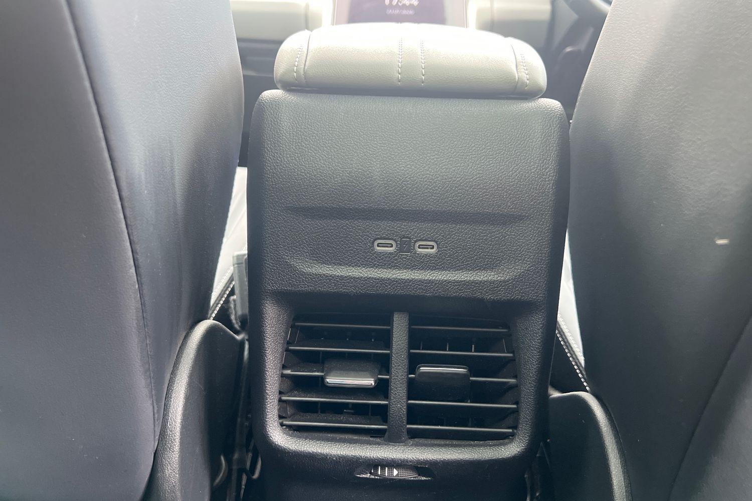 Ford EXPLORER Photo 22