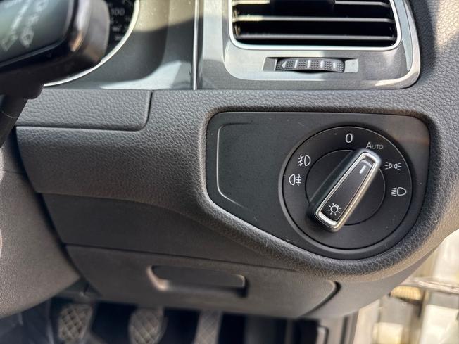 VOLKSWAGEN Golf Photo 27