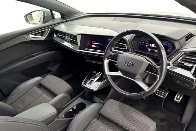 Audi Q4 Photo 6