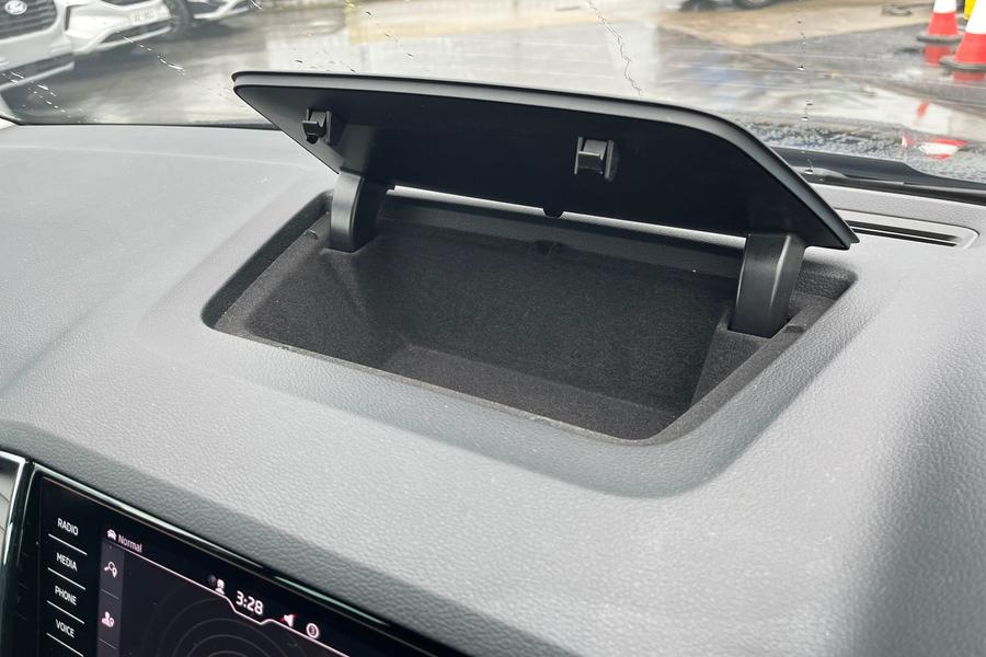 Skoda KAROQ Photo autoimg-eec6e177794faaf8556675cb2b3d774b9f7c55cb.jpg