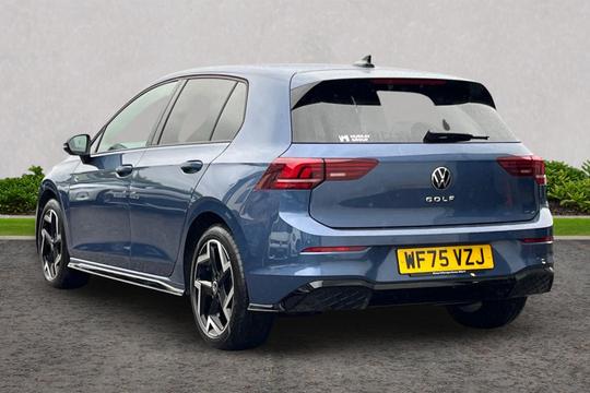 Volkswagen Golf Photo autoimg-eecc4257573f5cc3171869160f6cdc34652b9d39.jpg