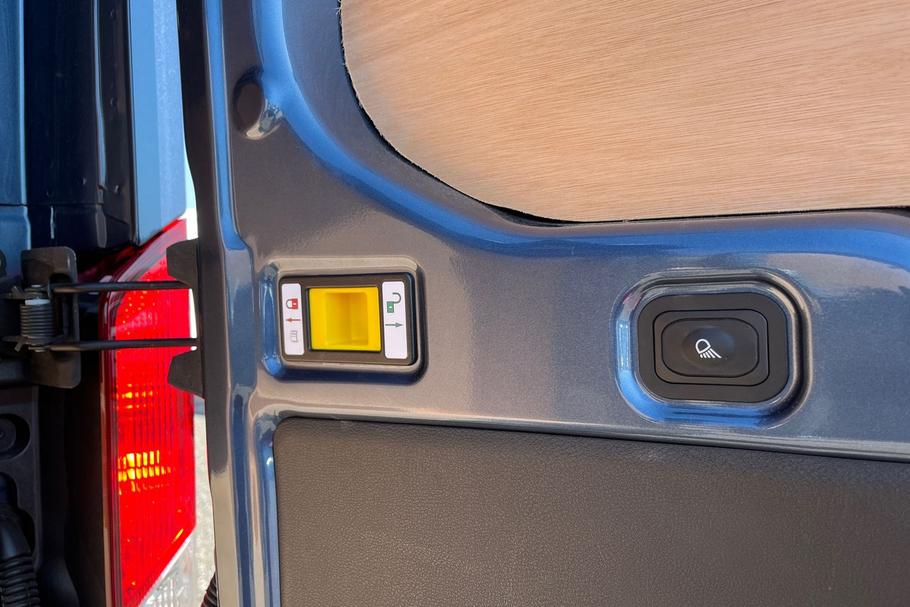 Used FORD TRANSIT WP75PNU 15