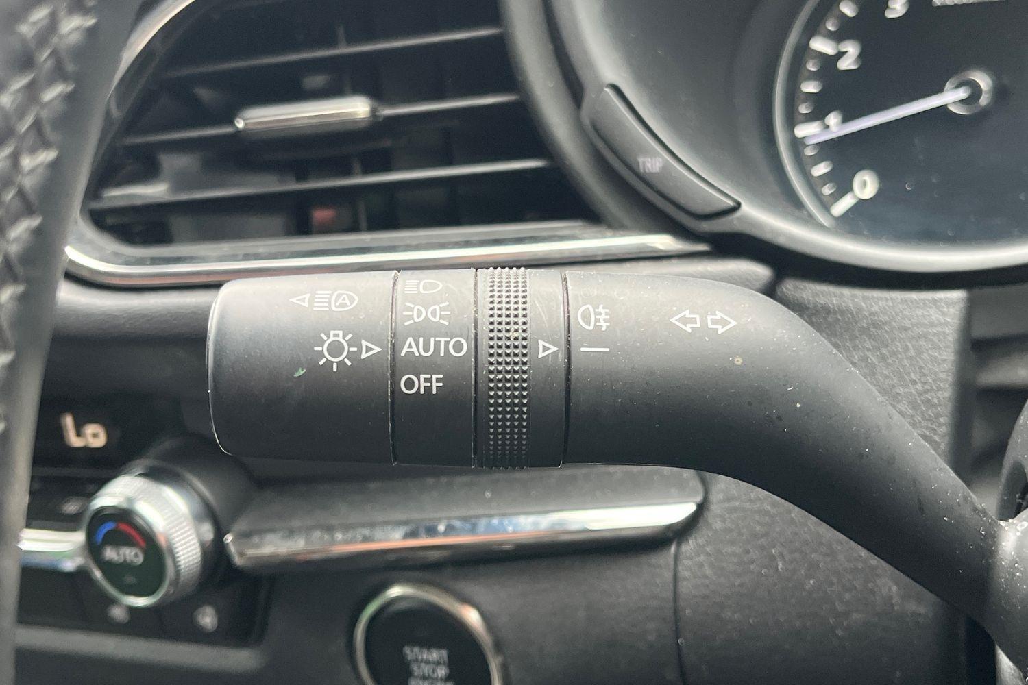 Mazda CX-30 Photo 13