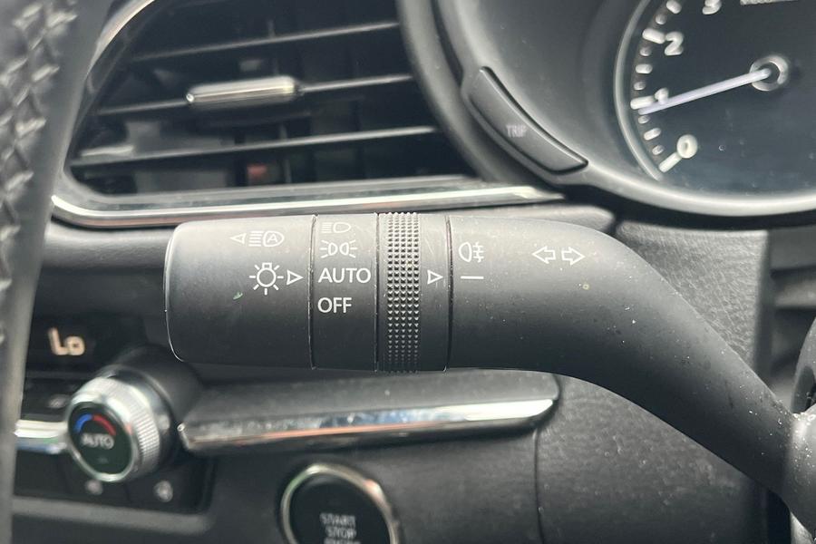 Mazda CX-30 Photo autoimg-eece269ff13752f1105c71303f08c82e0dc19cda.jpg