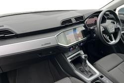 AUDI Q3 Photo 2