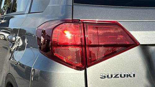 Suzuki Vitara Photo autoimg-eed2b99ac69b6e32aad3e2e6ae3c22f27b588778.jpg