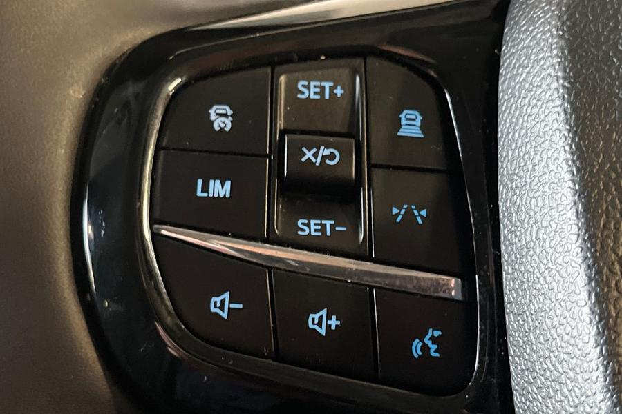 Ford TOURNEO CUSTOM Photo autoimg-eed38b58f9bad70542b6c6b33b6da086e76c03b8.jpg