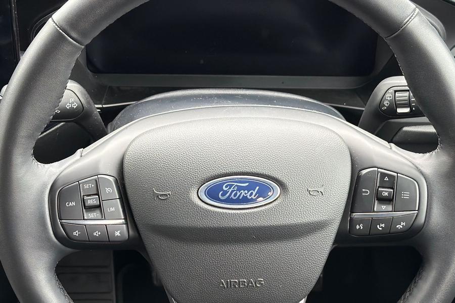 Ford FOCUS Photo autoimg-eed5ce04e4b82fa4cada1ba2533c26459491bb18.jpg