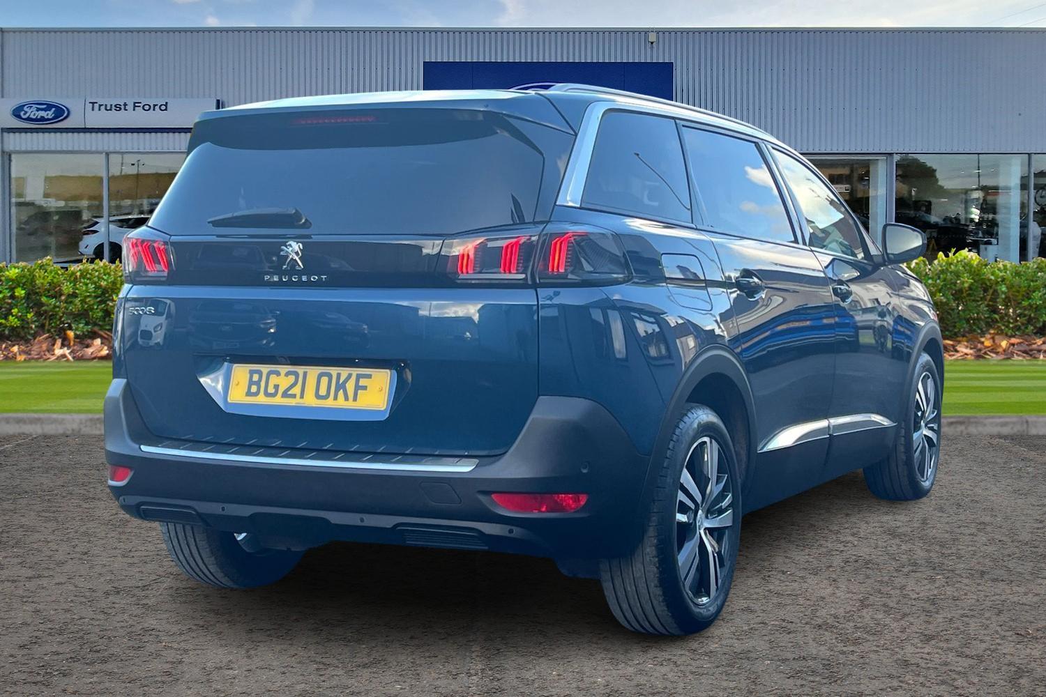 Peugeot 5008 Photo 3