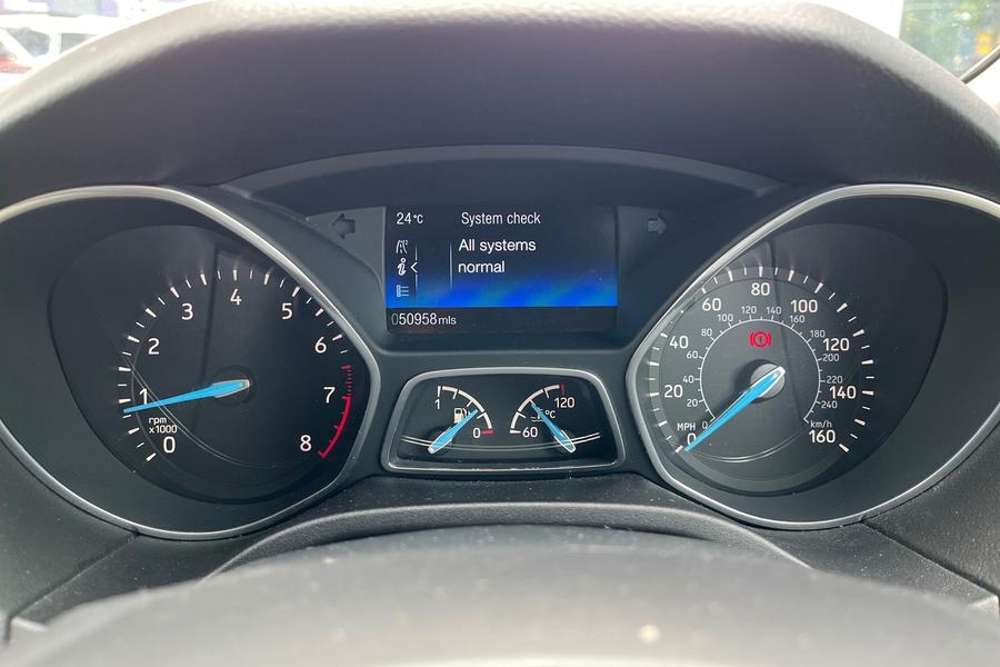 Ford FOCUS Photo autoimg-eedab4f1b2447926f08afcf6465cc0723984912c.jpg