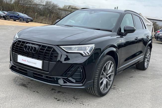 AUDI Q3 Photo 24