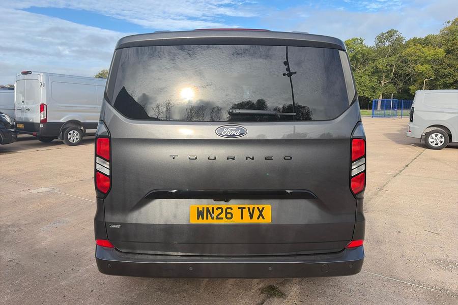 Ford TOURNEO CUSTOM Photo autoimg-eedb74548596574e3a9b455d9d16a755fba54e1c.jpg