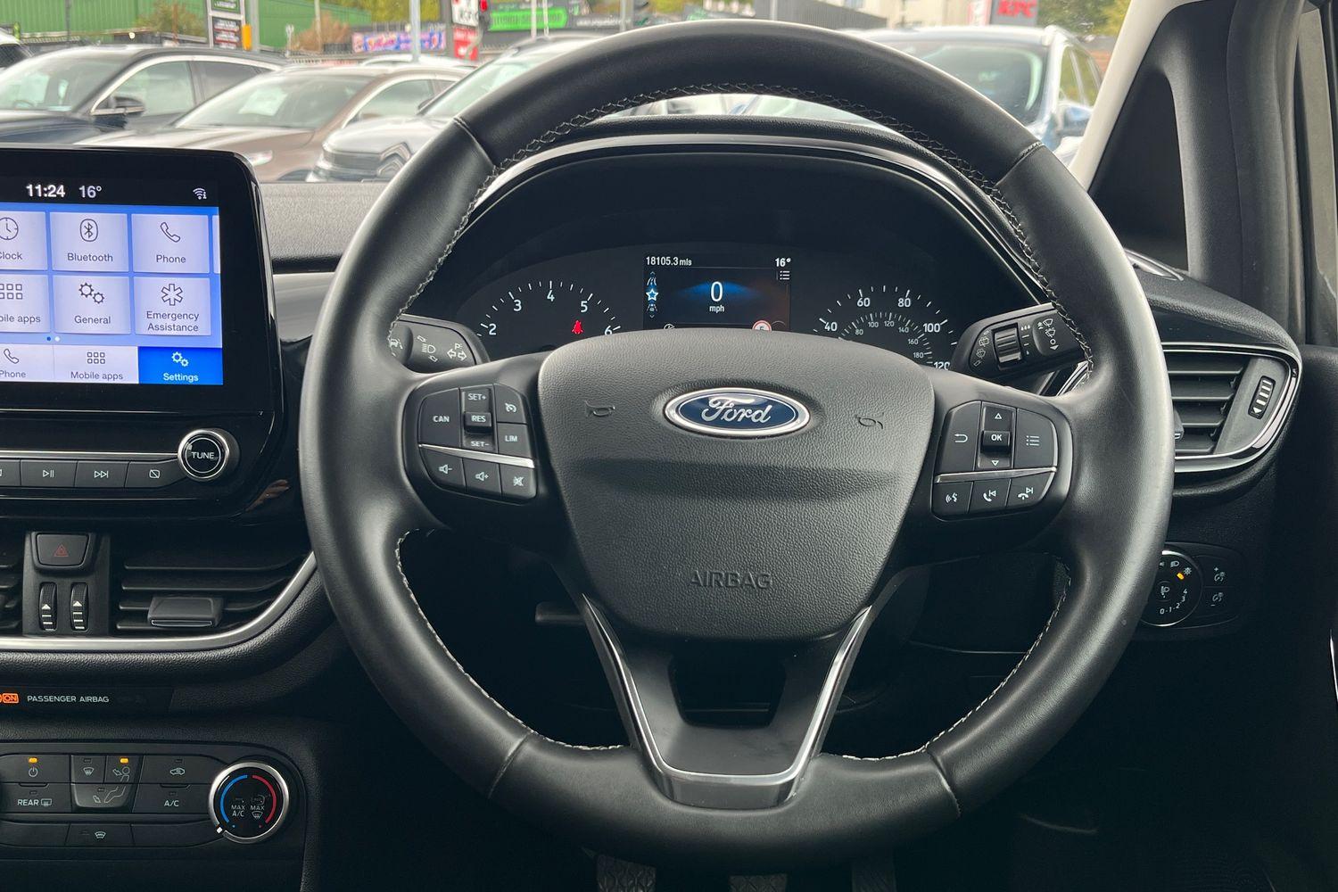 Ford FIESTA Photo 11