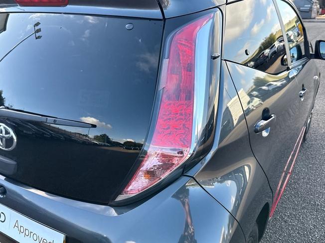 TOYOTA Aygo Photo 18