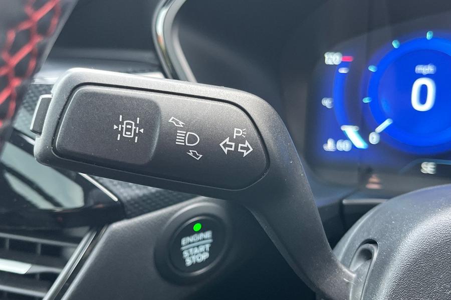 Ford KUGA Photo autoimg-eee91c3db0167f24647ce81dab19e88a8c7b21b8.jpg