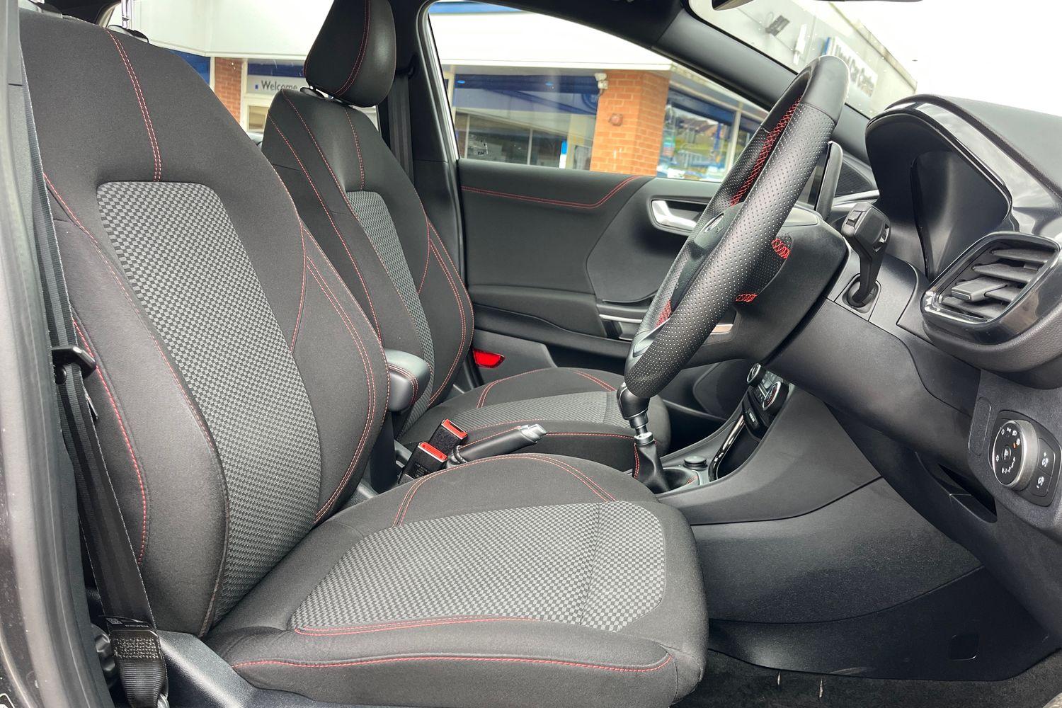 Ford PUMA Photo 16