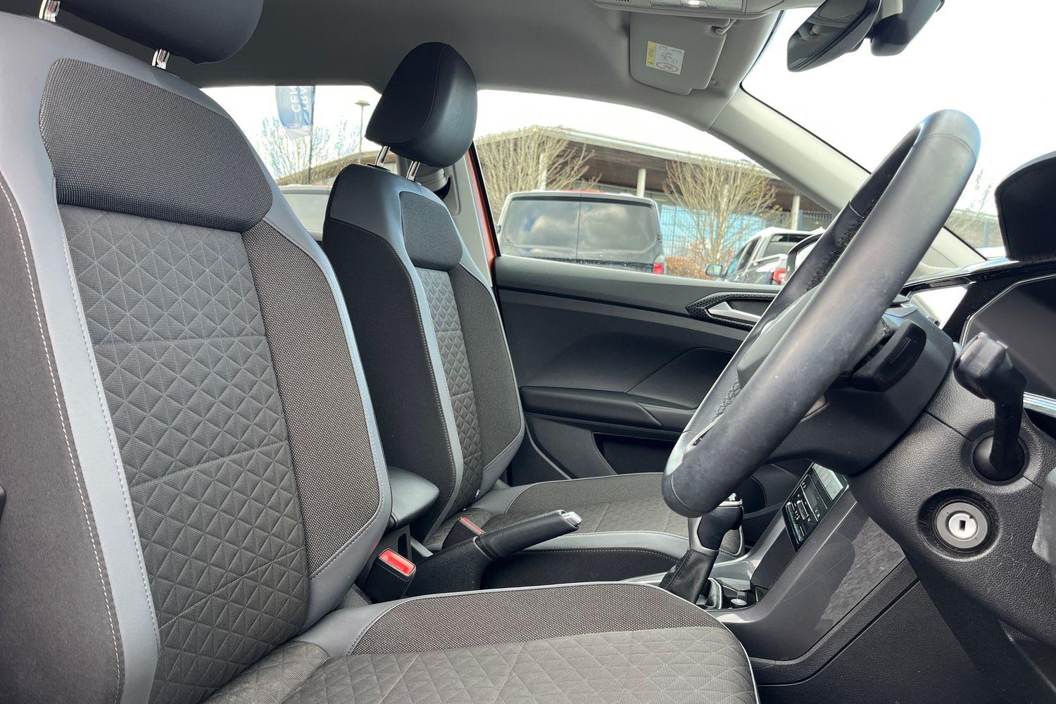Volkswagen T-CROSS Photo 16